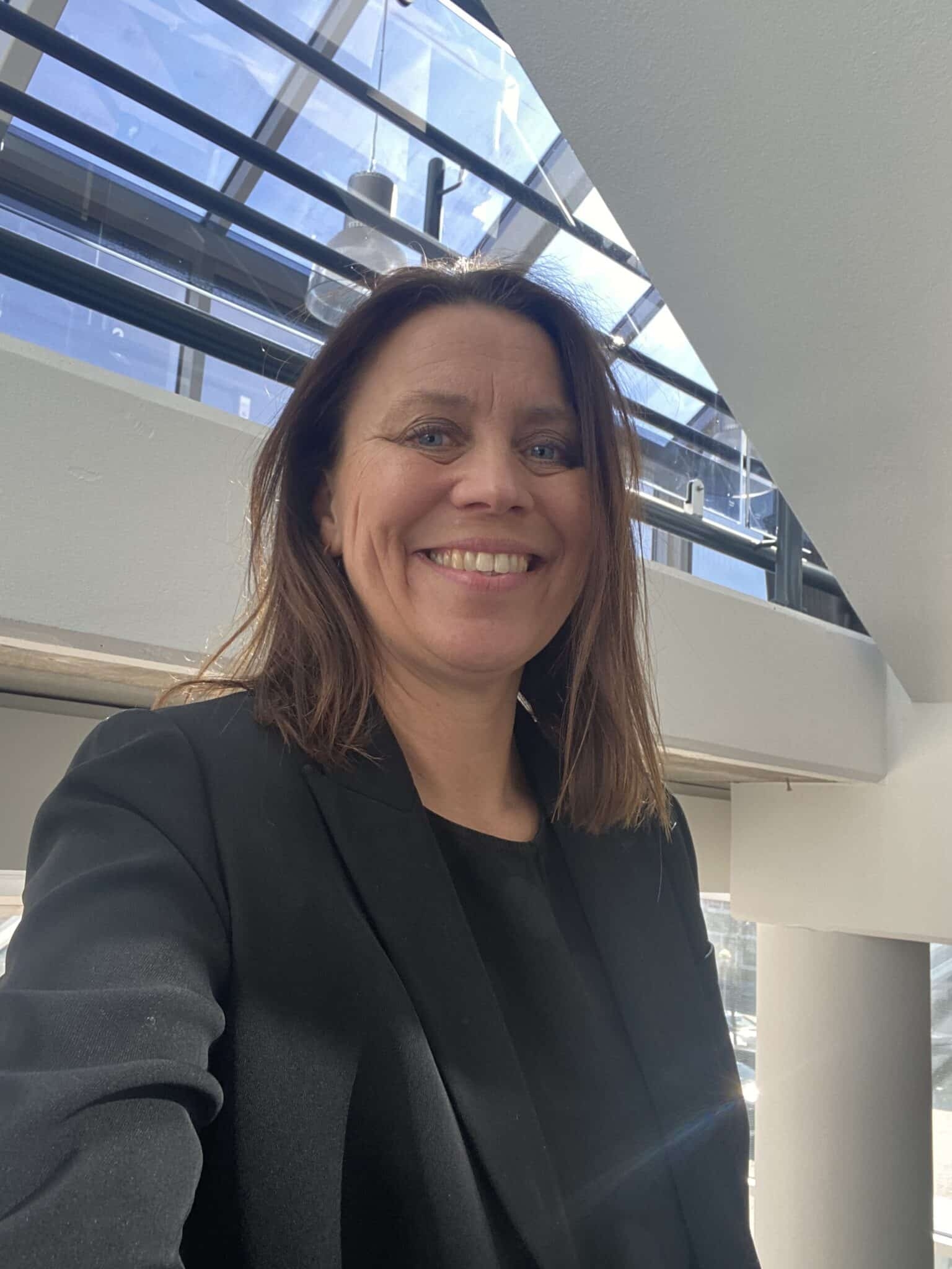  Nanna Larsen